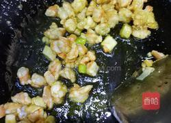 虾仁什锦锅巴饭的做法图解6