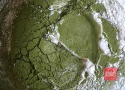 抹茶毛巾卷蛋糕的做法图解3