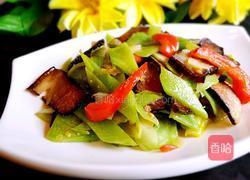 青笋炒腊肉的做法图解1