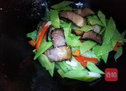 青笋炒腊肉的做法图解8