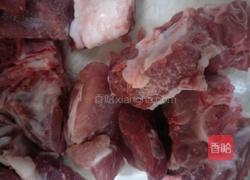 小白菜排骨汤的做法图解1