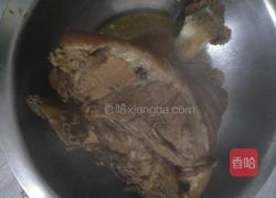 酱肘子的做法图解7