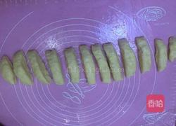 奶香小油条的做法图解8