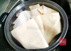 肉皮冻的做法图解1