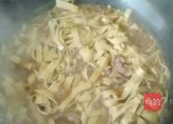 蒜苗干豆腐的做法图解5