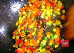 五彩蛋炒饭的做法图解8