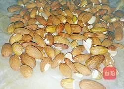 巴旦木杏仁牛轧糖的做法图解2