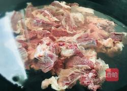 清汤萝卜牛腩的做法图解3