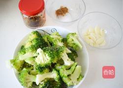 蒜炒西兰花的做法图解1
