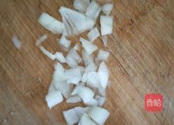 鸡蛋蘑菇洋葱面的做法图解3