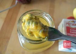 乌龙茶百香果奶盖的做法图解3