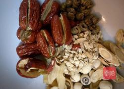 花旗参石斛乌鸡汤的做法图解3