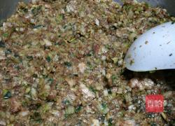 芹菜鲜肉包的做法图解5