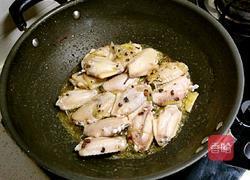 鲁菜大师蒋家常菜酱烧鸡翘的做法图解2