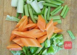 家常小炒猪心蒸饼的做法图解2