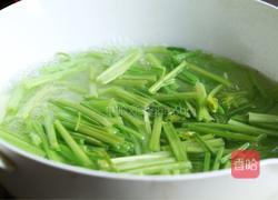 腰果仁炝芹菜的做法图解4