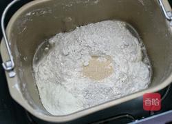 黑麦热狗面包的做法图解1