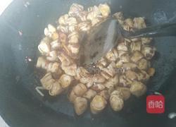 土豆烧肥肠的做法图解5