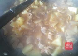 土豆烧肥肠的做法图解8