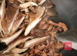 蘑菇炖肉的做法图解5