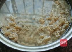 小猪佩奇意大利面的做法图解1