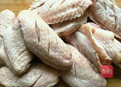 香辣鸡翅的做法图解1