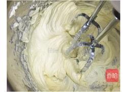 轻芝士蛋糕的做法图解2