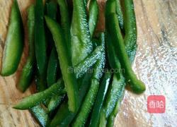 青红椒炒牛肉的做法图解3