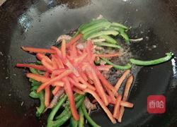 青紅椒炒牛肉的做法圖解7