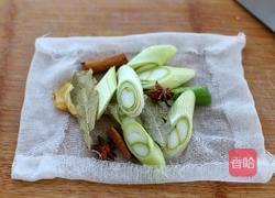 肉皮冻的做法图解2