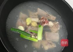 糖醋排骨的做法图解1