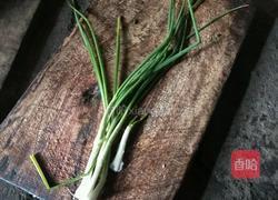 农家柴火清炒腊肠的做法图解1