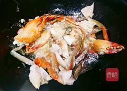 爆炒葱姜蟹的做法图解2