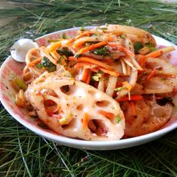 凉拌藕片的做法[图]