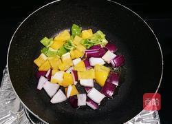 彩蔬黑椒牛肉粒的做法图解4