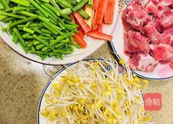 电饭煲排骨焖卤面的做法图解1