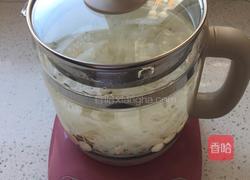 银耳莲子羹的做法图解5