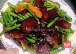 腊肠炒蒜薹的做法图解7