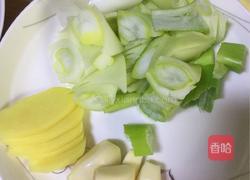 辣椒炒生排骨的做法图解2