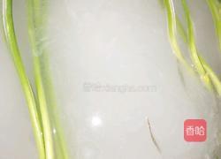 肉丁蒜苔的做法图解1