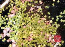 肉丁蒜苔的做法图解8