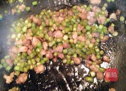 肉丁蒜苔的做法图解10