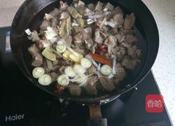 牛肉炖萝卜的做法图解5