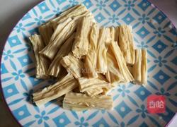 芹菜花生拌腐竹的做法图解4