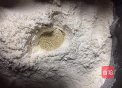 ~逼真豆沙毛毛虫的做法图解2