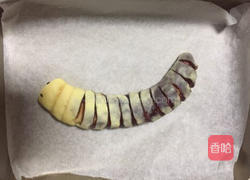 ~逼真豆沙毛毛虫的做法图解15