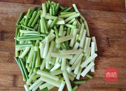 蒜薹炒腊肉的做法图解3
