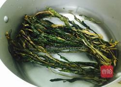 瑶柱菜干排骨粥的做法图解2