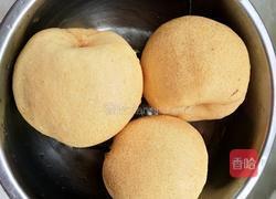 银耳雪梨红枣汤的做法图解2