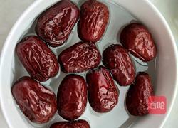 银耳雪梨红枣汤的做法图解5